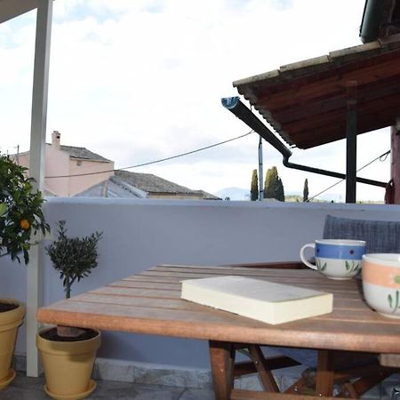 Laundry House Apartment Sinarádes Екстериор снимка
