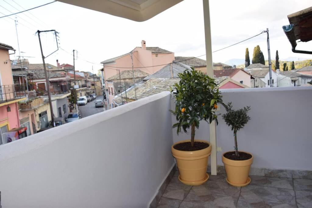 Laundry House Apartment Sinarádes Екстериор снимка
